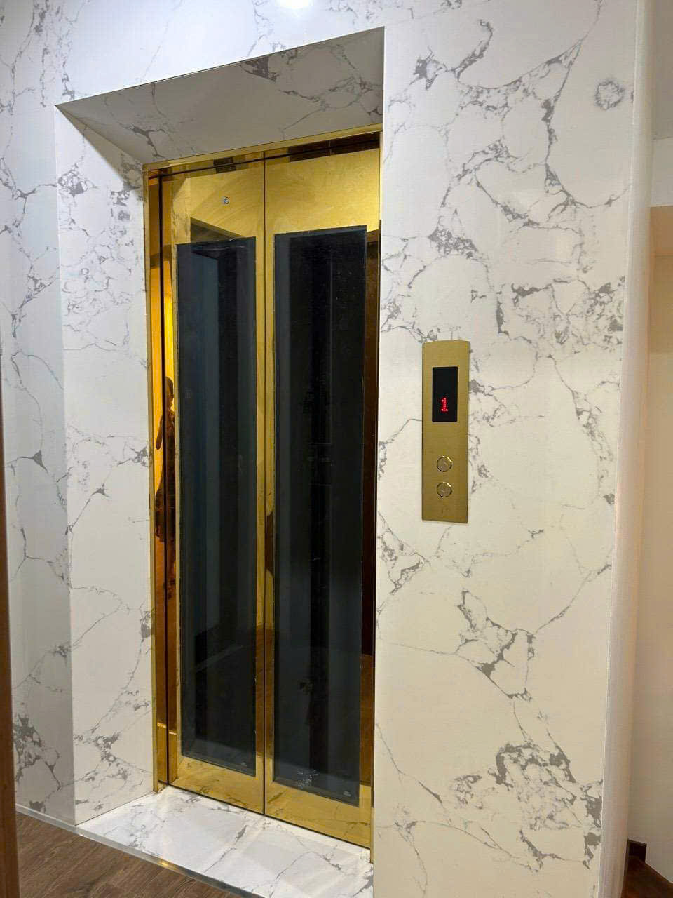 Tôi cho thuê nhà mới, lô góc,vỉa hè, 119m2- 4T, Hoàng Quốc Việt_46 Tr - Ảnh chính